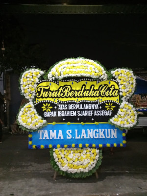 Papan Bunga Duka di Padang Cakur